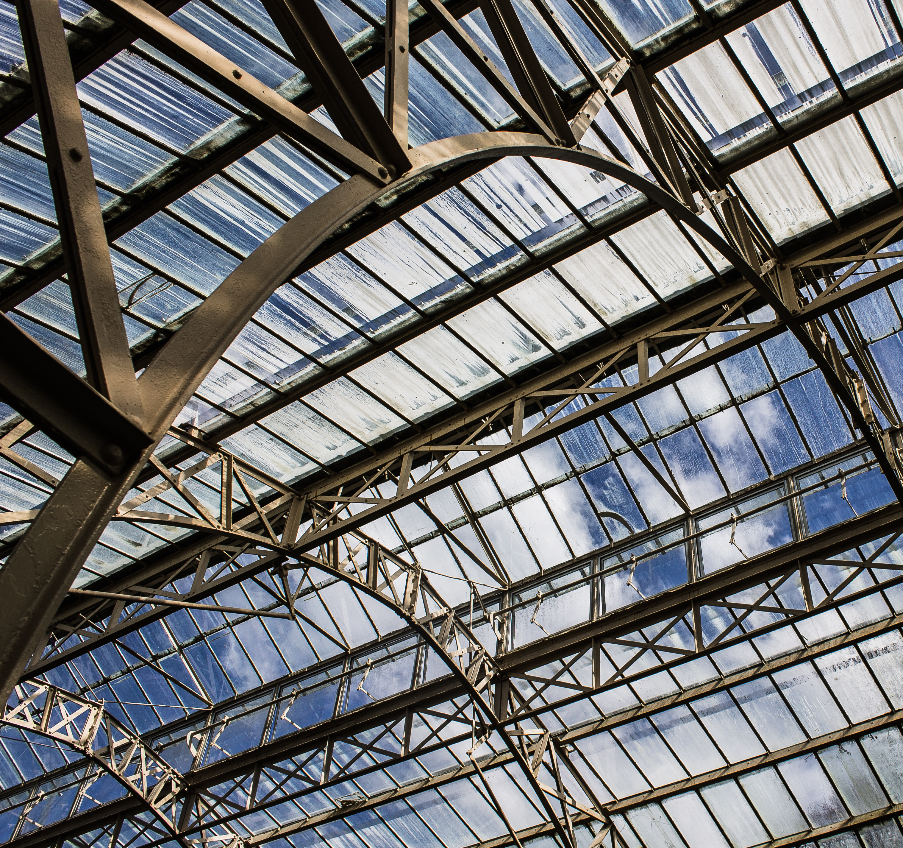 glasshouse structure sky steel arch